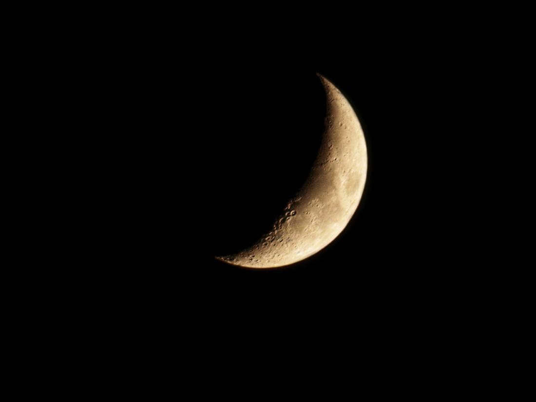 16 лет в лунах. Частичное лунное затмение. Луна 25 августа 2012 года.
